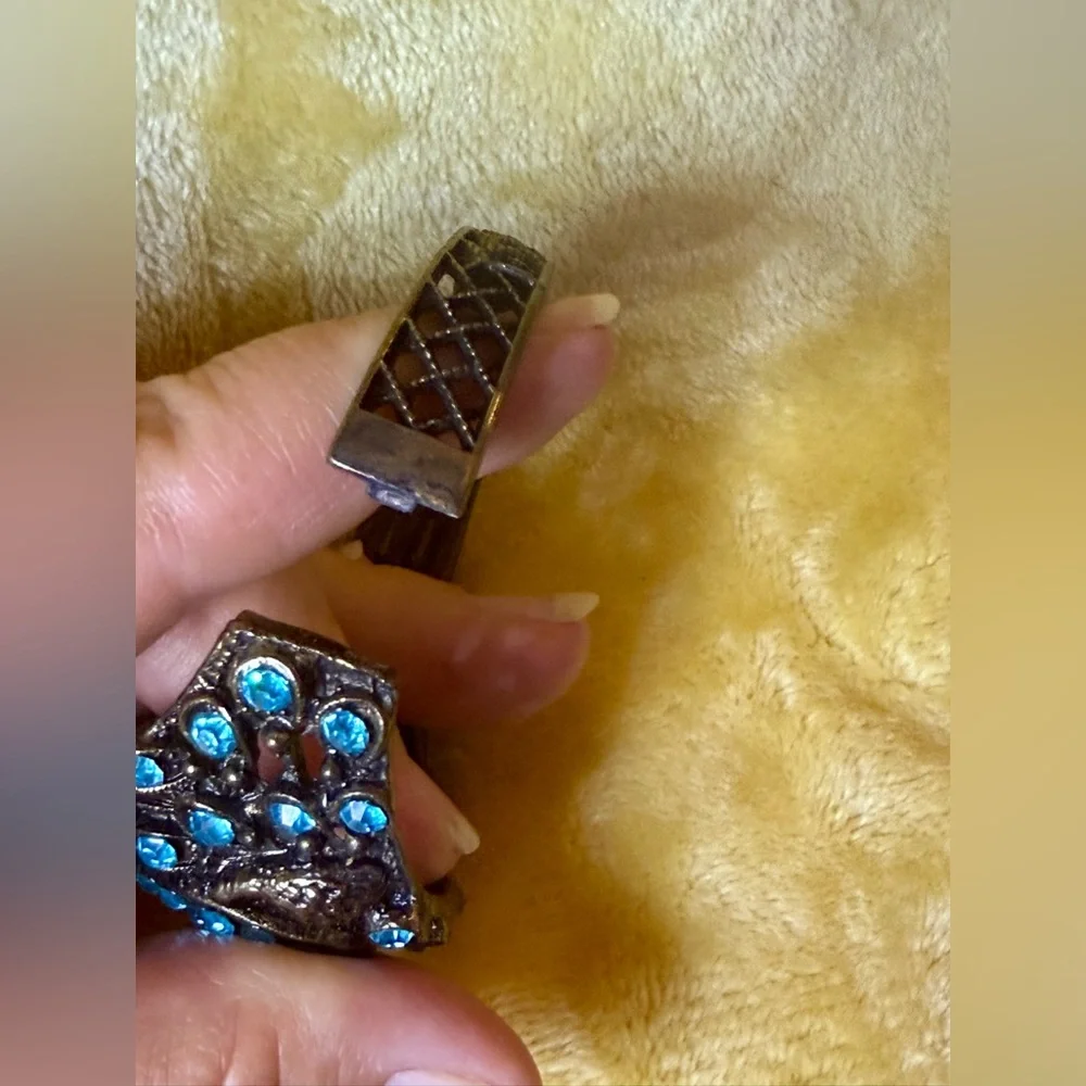 VTG ~ Luxurious Turquoise Gemstone Watch set in thorny hedge pattern.